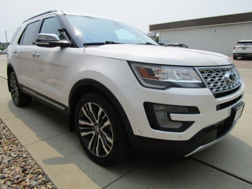 Used 2017 Ford Explorer Platinum SUV