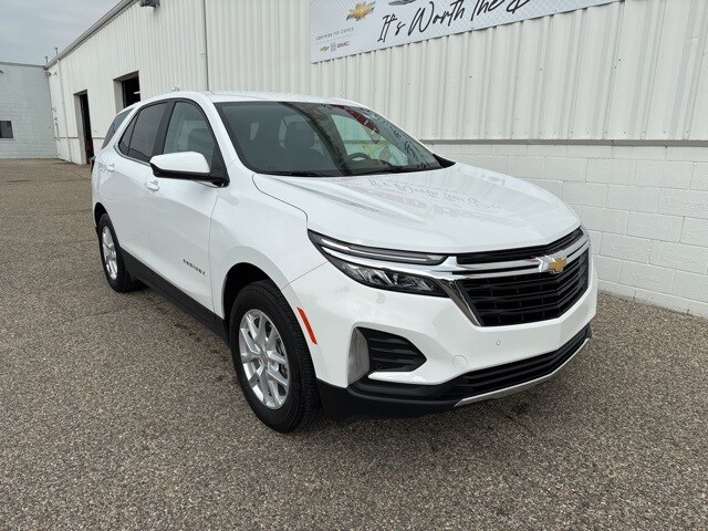 2022 Chevrolet Equinox LT photo 2