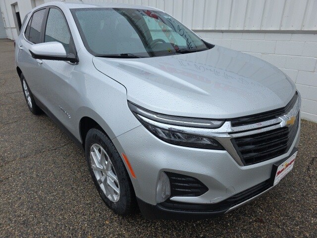 2022 Chevrolet Equinox LT photo 3