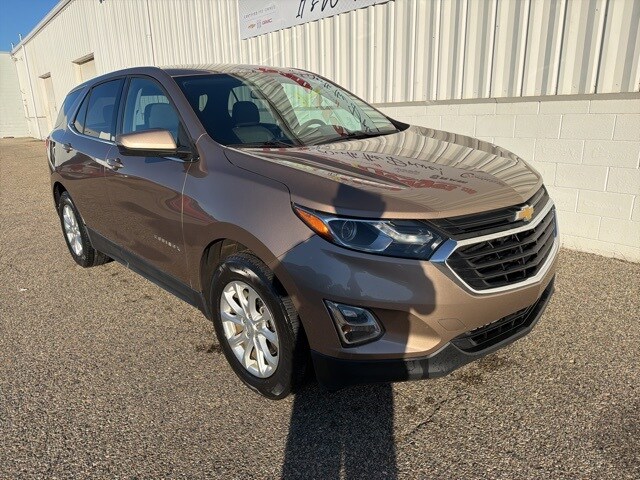 2019 Chevrolet Equinox LT photo 2