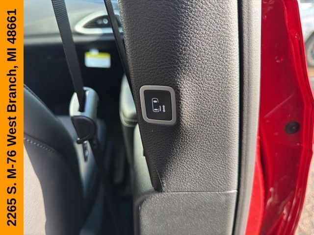 2026 Chrysler Voyager LX - Photo 36