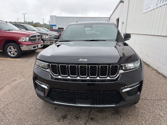 2025 Jeep Grand Cherokee Limited photo 4