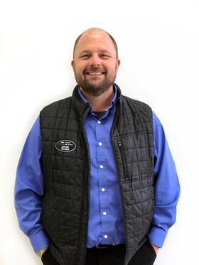 Staff member Steve Adams from ID_756d37c89ec6