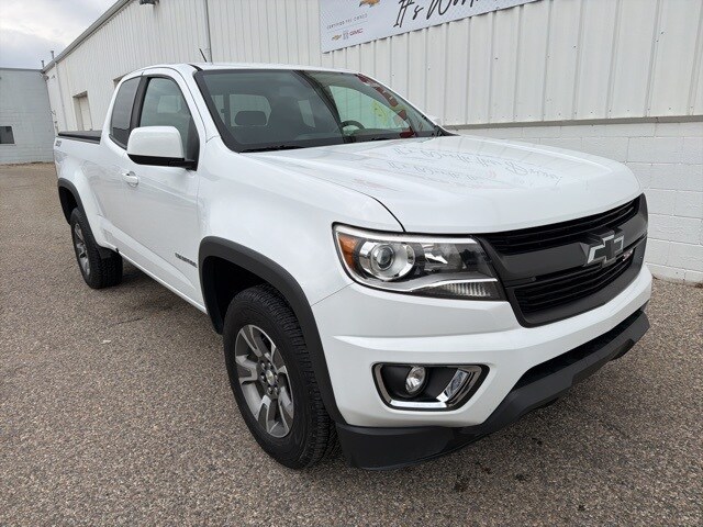 2020 Chevrolet Colorado Z71 photo 2