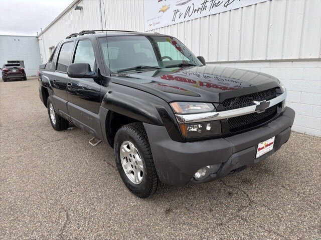 2003 Chevrolet Avalanche Base photo 2