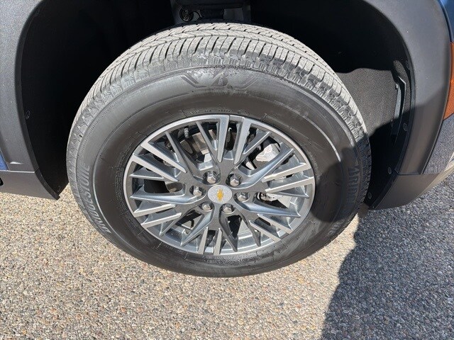 2024 Chevrolet Traverse photo 3