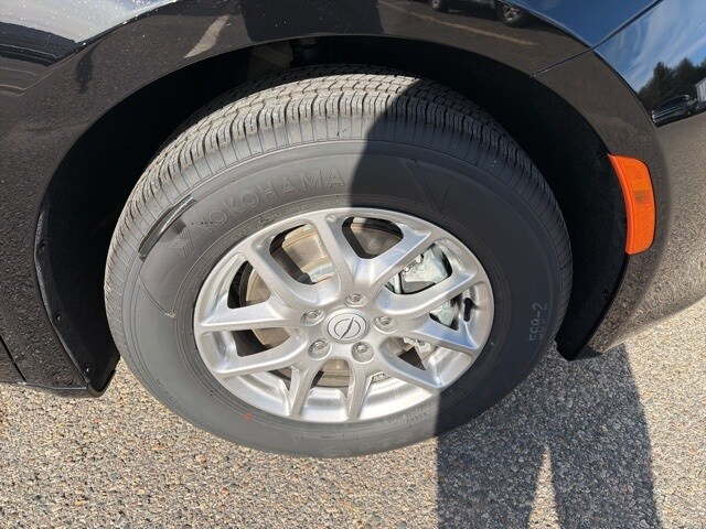 2026 Chrysler Voyager LX photo 3