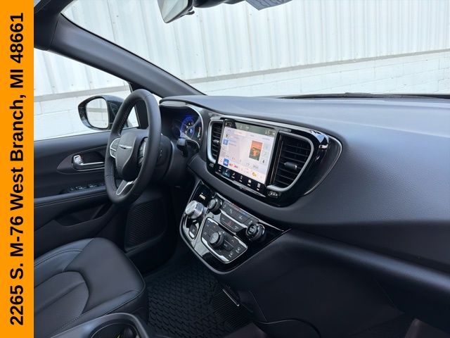 2026 Chrysler Voyager LX - Photo 36