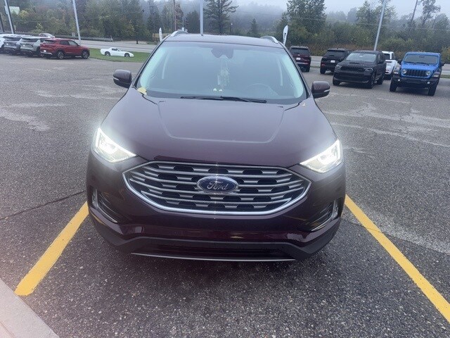 2020 Ford Edge SEL photo 2