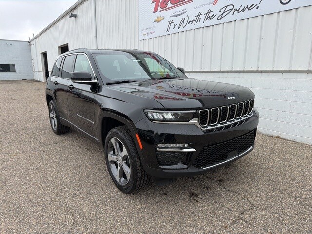 2025 Jeep Grand Cherokee Limited photo 2