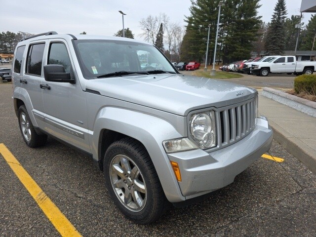 2012 Jeep Liberty Sport photo 2