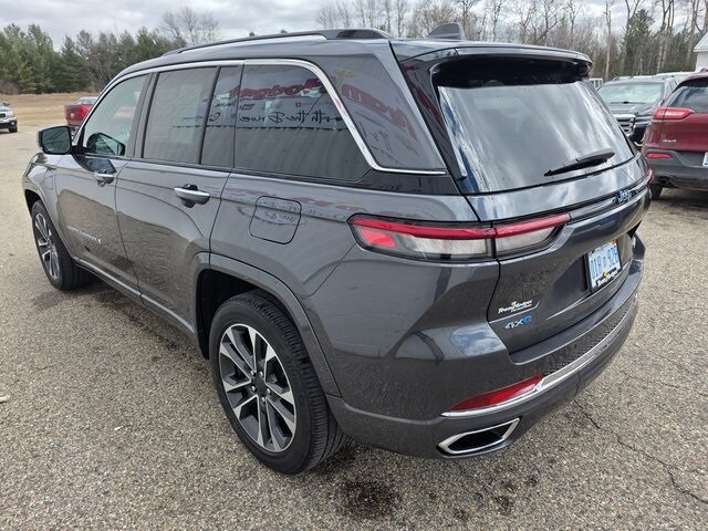 2022 Jeep Cherokee Overland 4xe photo 4