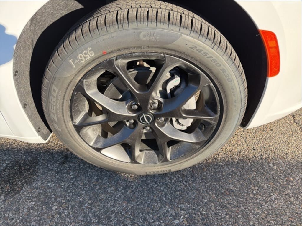 New 2026 Chrysler Pacifica LIMITED AWD Passenger Van