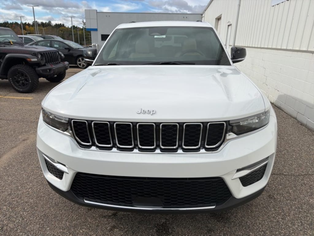 New 2025 Jeep Grand Cherokee LIMITED 4X4 Sport Utility