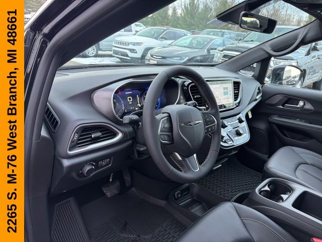 2026 Chrysler Voyager LX - Photo 13