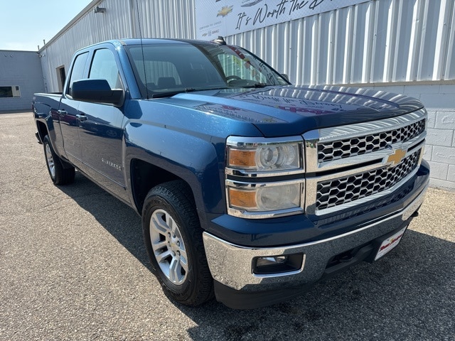 Used 2015 Chevrolet Silverado 1500 LT with VIN 1GCVKREH9FZ396372 for sale in West Branch, MI