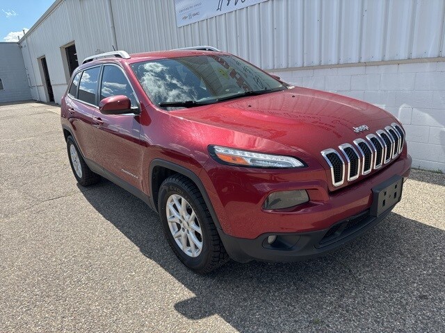 2015 Jeep Cherokee Latitude photo 2