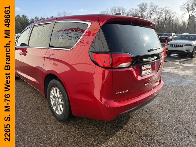 2026 Chrysler Voyager LX - Photo 7