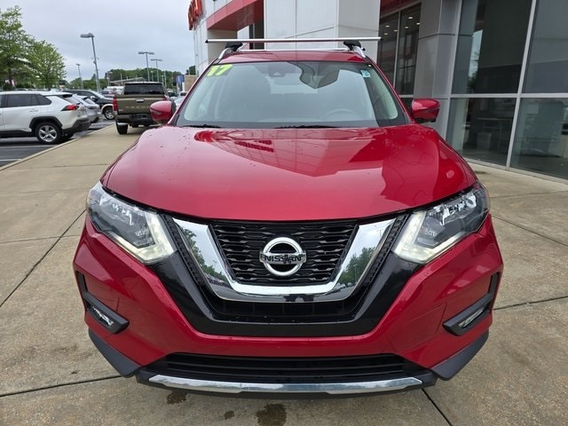 Used 2017 Nissan Rogue SL with VIN JN8AT2MT8HW394260 for sale in Lexington Park, MD