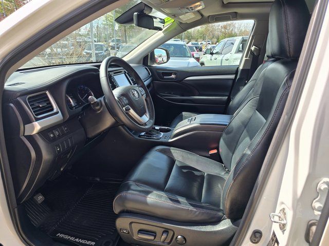 2018 Toyota Highlander XLE photo 2