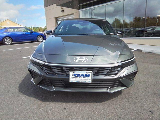 2025 Hyundai Elantra Hybrid SEL Sport photo 2