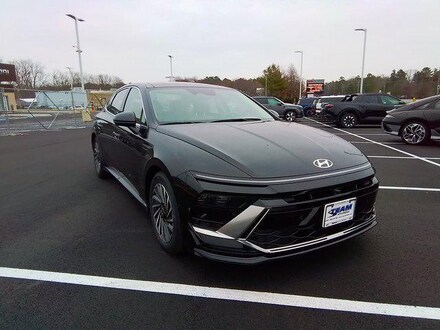 2025 Hyundai Sonata Hybrid Limited Sedan