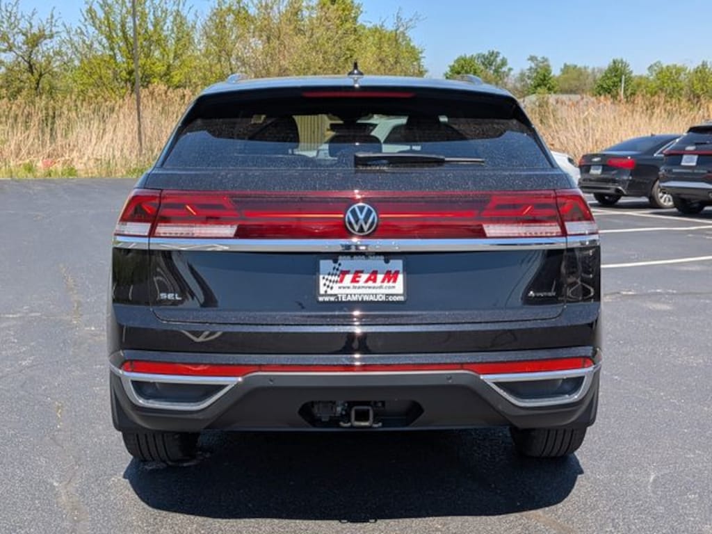 New 2026 Volkswagen Atlas Cross Sport 2.0T SEL SUV