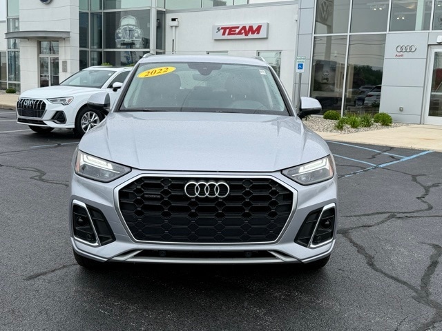 Used 2022 Audi Q5 Premium with VIN WA1GAAFY9N2094142 for sale in Merrillville, IN