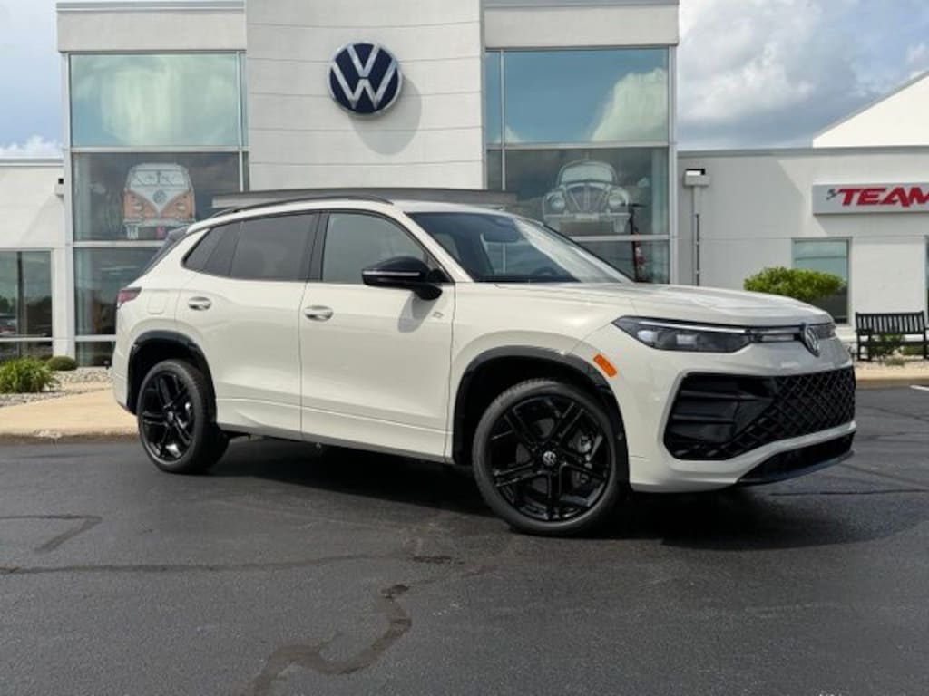 New 2026 Volkswagen Tiguan 2.0T SE R-Line Black SUV
