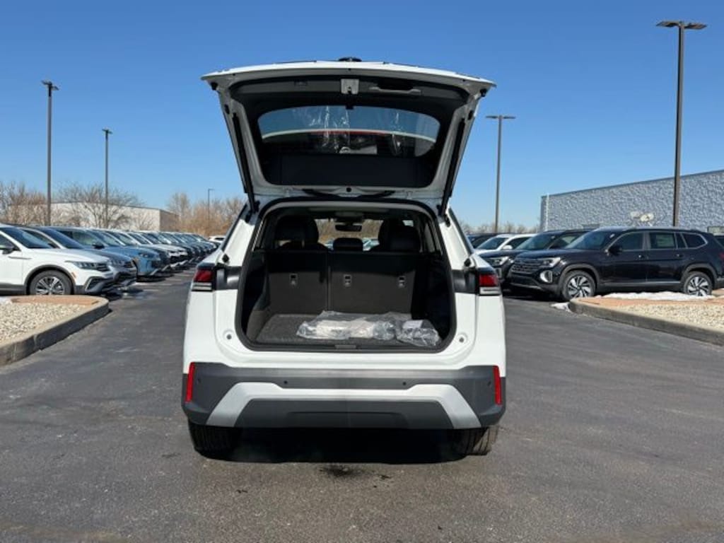 New 2026 Volkswagen Tiguan 2.0T SE SUV