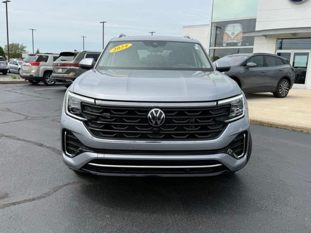 Used 2024 Volkswagen Atlas 2.0T SEL Premium R-Line SUV
