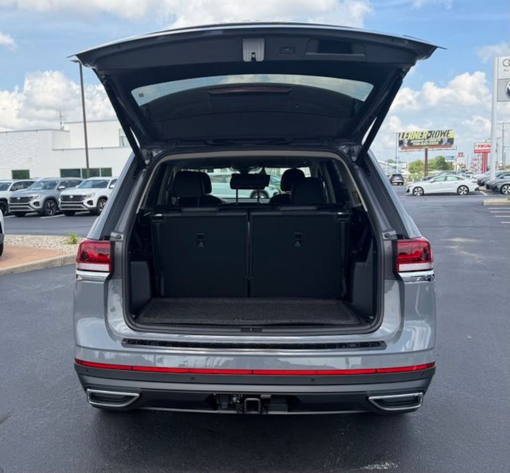 New 2026 Volkswagen Atlas 2.0T SE w/Technology SUV