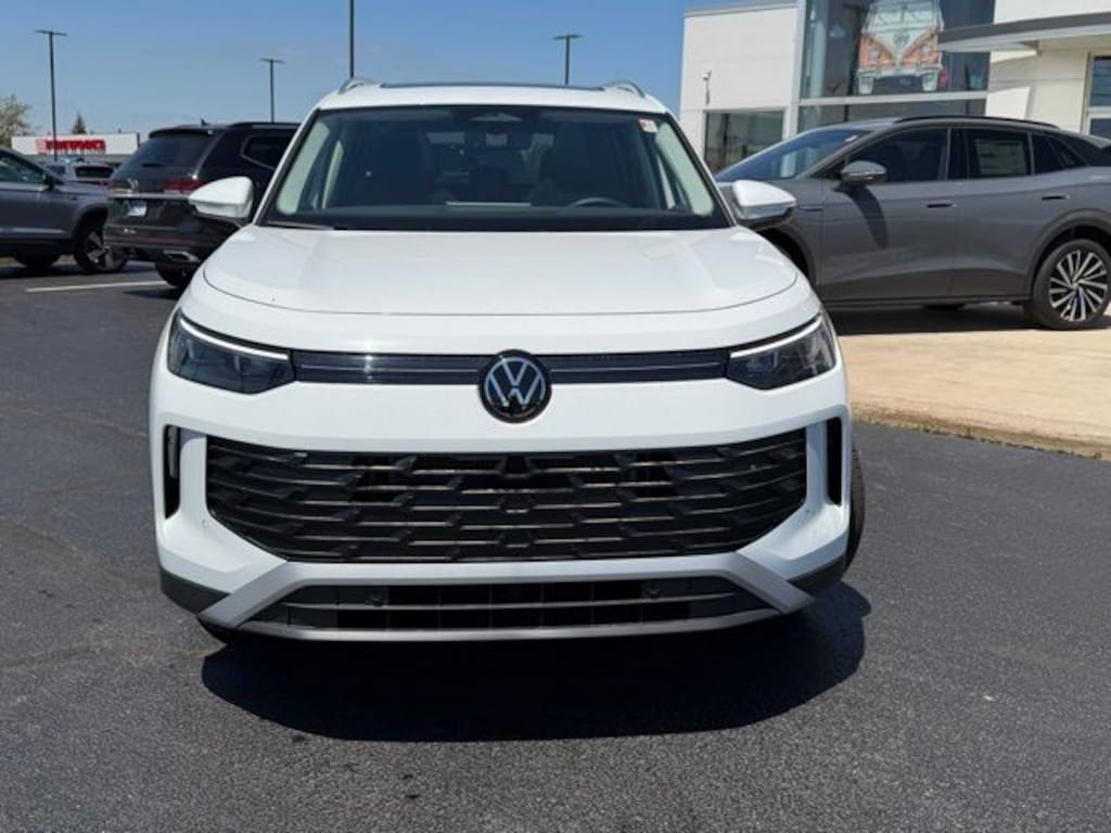 New 2026 Volkswagen Tiguan 2.0T SE SUV