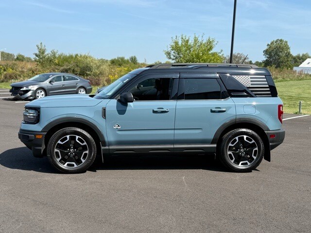 2021 Ford Bronco Sport Outer Banks photo 2