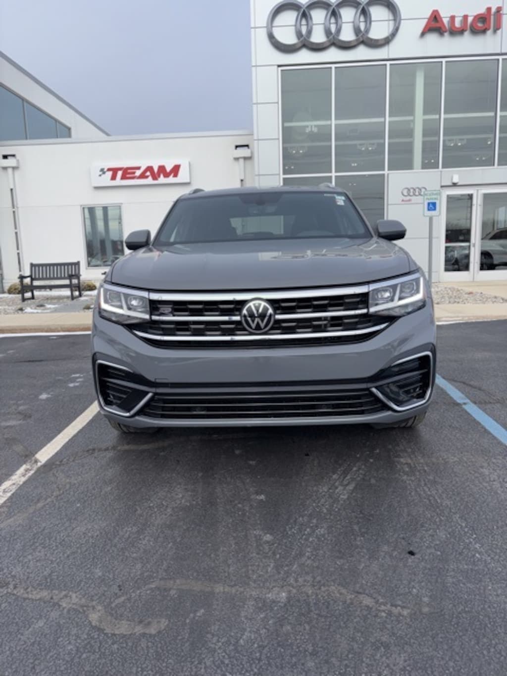 Used 2021 Volkswagen Atlas Cross Sport 3.6L V6 SE w/Technology R-Line SUV