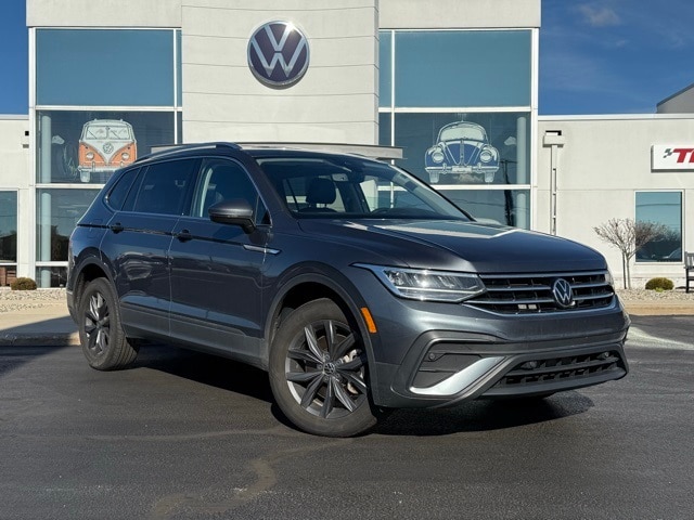 2022 Volkswagen Tiguan SE's photo