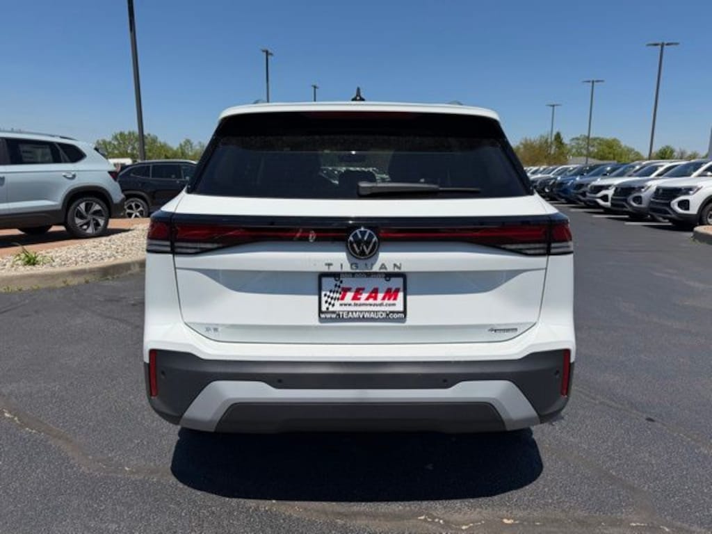 New 2026 Volkswagen Tiguan 2.0T SE SUV