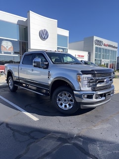 2017 Ford F-350SD Lariat Truck Crew Cab