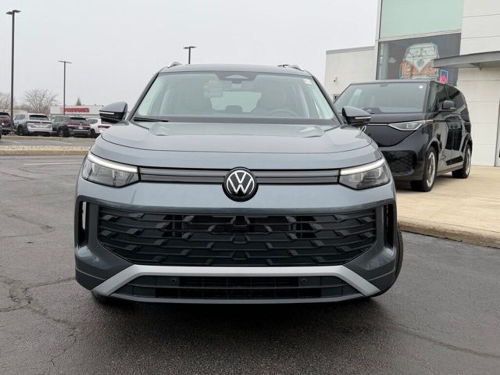 New 2026 Volkswagen Tiguan 2.0T SE SUV