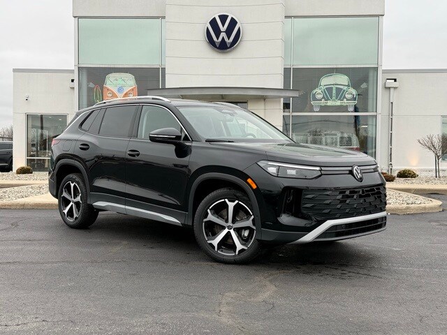 2026 Volkswagen Tiguan SE's photo