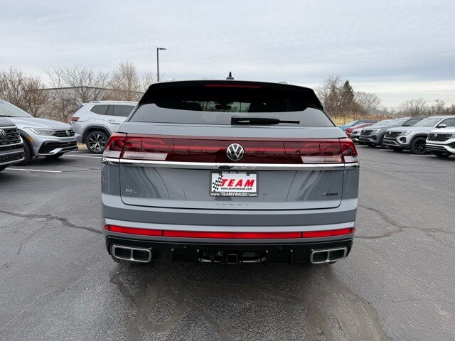 2025 Volkswagen Atlas Cross Sport SEL Premium R-Line photo 4