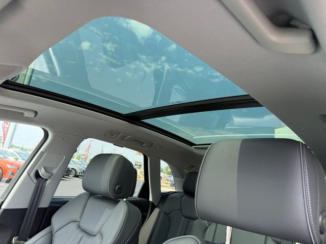 2025 Audi Q5 Premium Plus - Photo 16