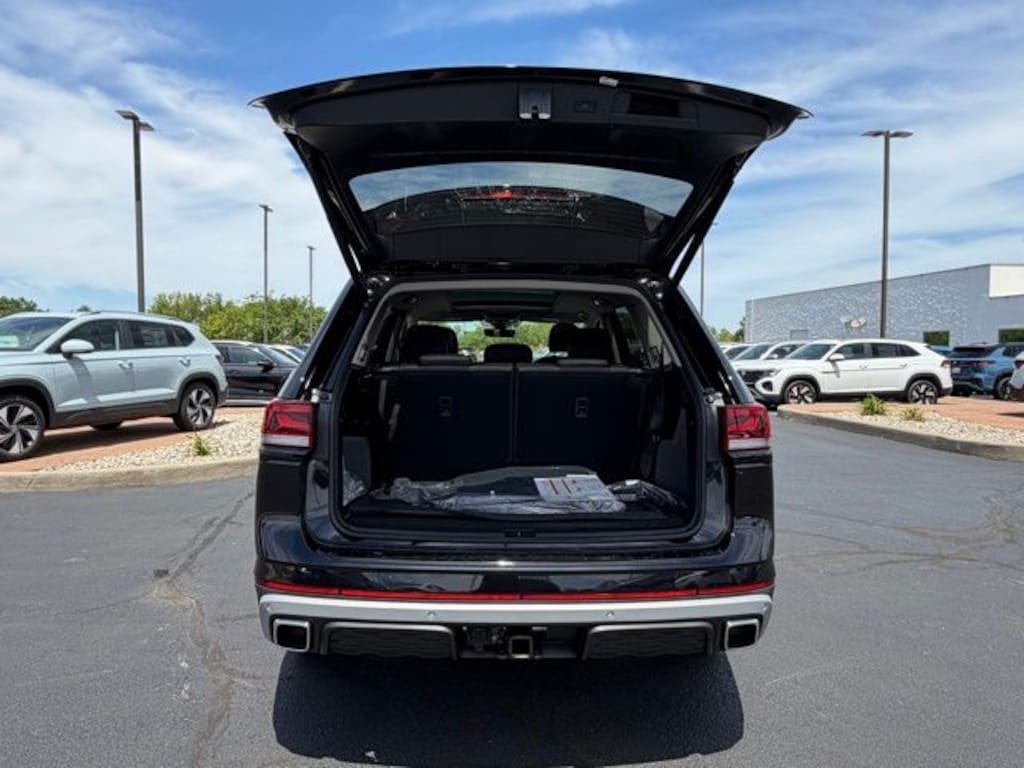 New 2026 Volkswagen Atlas 2.0T Peak Edition SUV