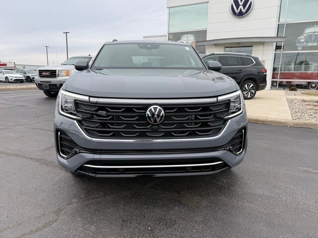 2025 Volkswagen Atlas Cross Sport SEL Premium R-Line photo 2