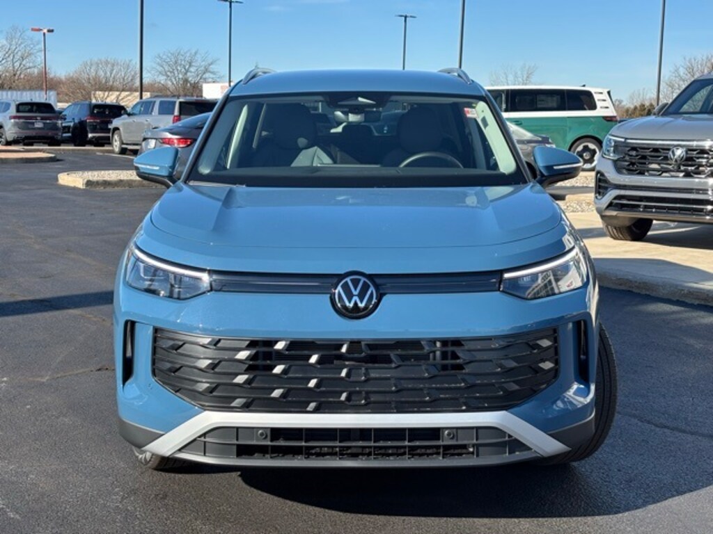 New 2026 Volkswagen Tiguan 2.0T SE SUV