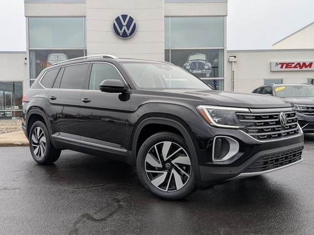 2026 Volkswagen Atlas SEL's photo