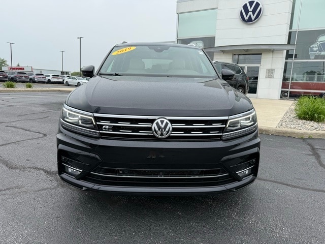 Used 2019 Volkswagen Tiguan SEL Premium R-Line with VIN 3VV4B7AX9KM072557 for sale in Merrillville, IN