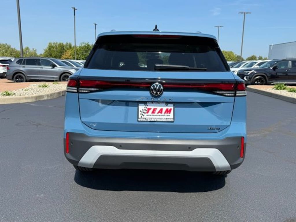 New 2025 Volkswagen Tiguan 2.0T SE SUV