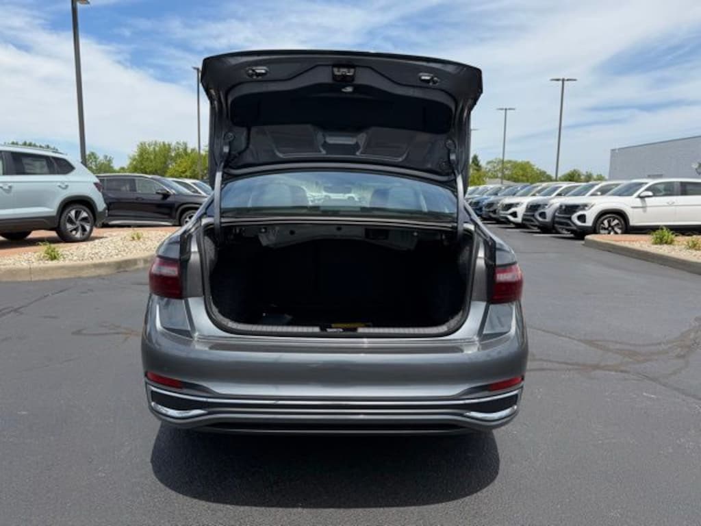 New 2026 Volkswagen Jetta 1.5T SEL Sedan