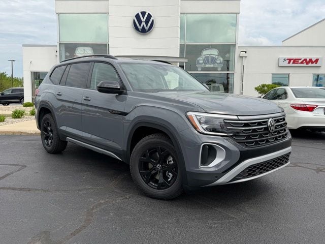 2026 Volkswagen Atlas 2.0T Atlas Peak Edition 4MOTION's photo